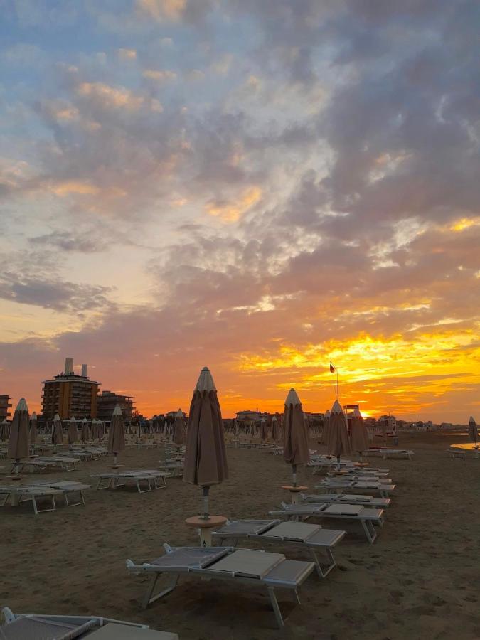 ريميني Hotel Criss المظهر الخارجي الصورة