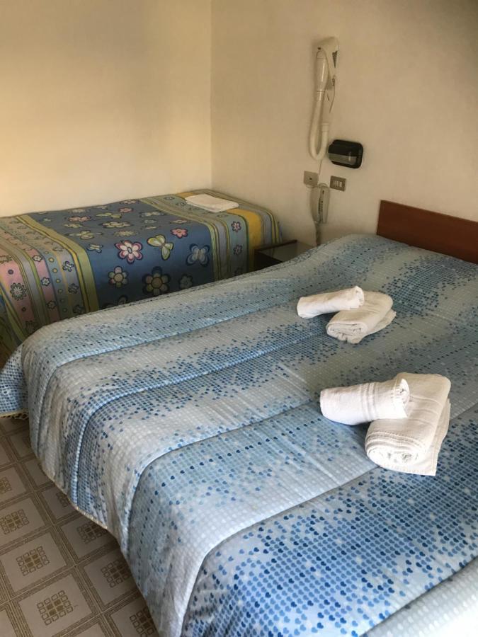 ريميني Hotel Criss المظهر الخارجي الصورة